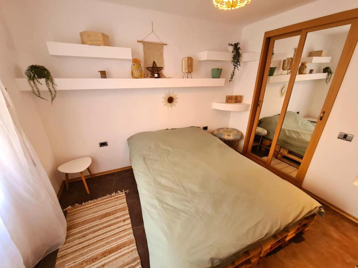 Cosy Apartment In The City Center Arad Exterior foto
