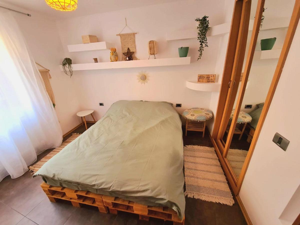 Cosy Apartment In The City Center Arad Exterior foto